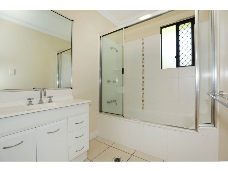 4 Sassafras Court, Bushland Beach QLD 4818