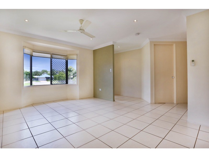 4 Sassafras Court, Bushland Beach QLD 4818