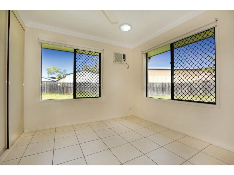 4 Sassafras Court, Bushland Beach QLD 4818