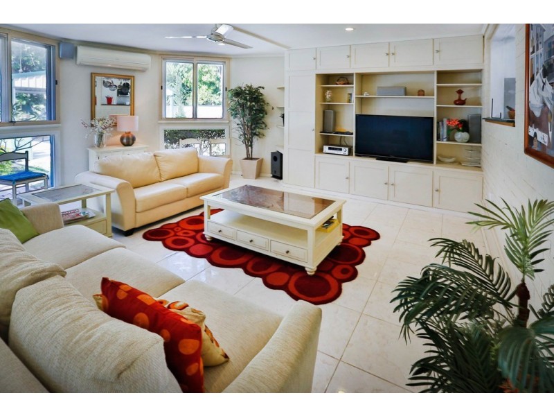 11 Mulligan Street, Mundingburra QLD 4812