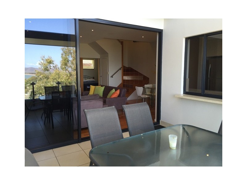 2/9 LITTLE STREET, Belgian Gardens QLD 4810