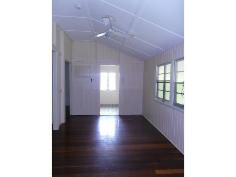 12 Kitchener Road, Pimlico QLD 4812