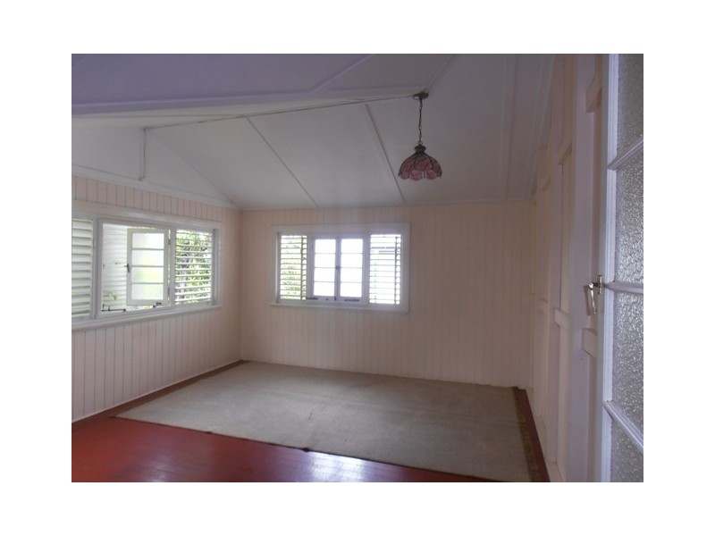 12 Kitchener Road, Pimlico QLD 4812