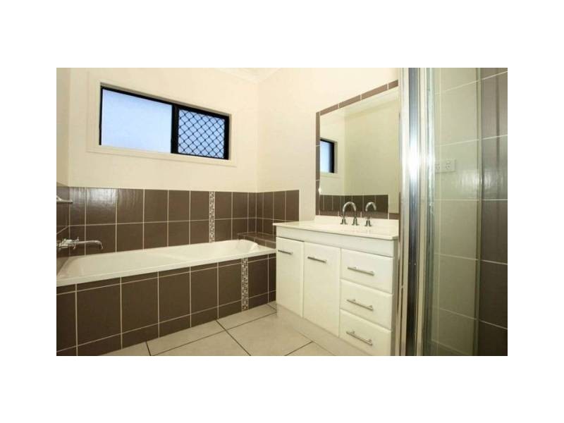 10 Summerland Drive, Deeragun QLD 4818