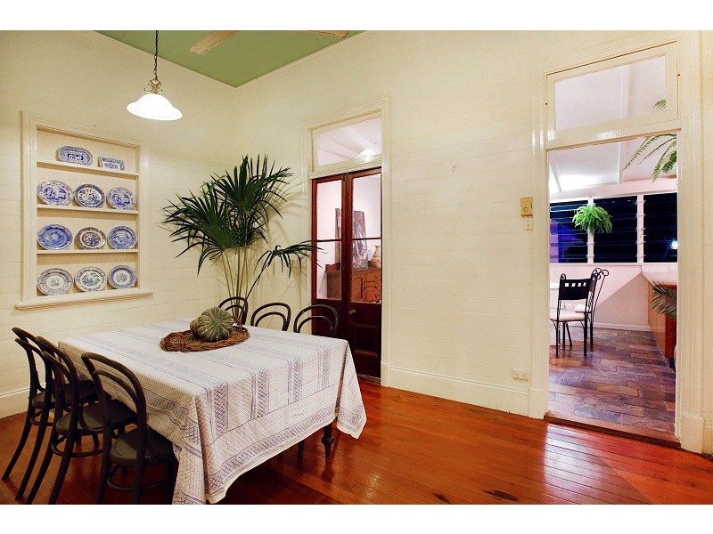 10 Clayton Street, Hermit Park QLD 4812