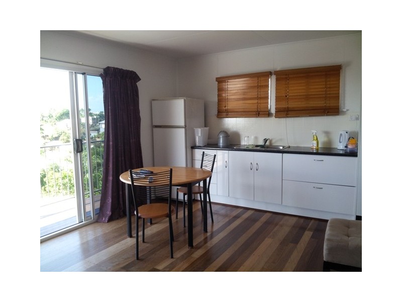 32A Stanton Terrace, North Ward QLD 4810