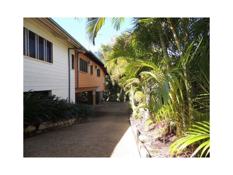 2/56 Hayles Ave Arcadia, Magnetic Island QLD 4819