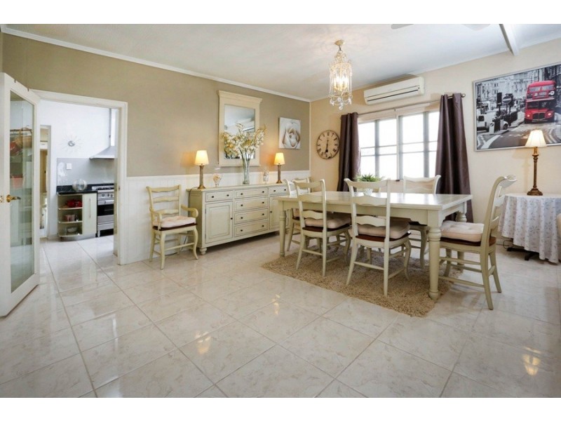 11 Mulligan Street, Mundingburra QLD 4812