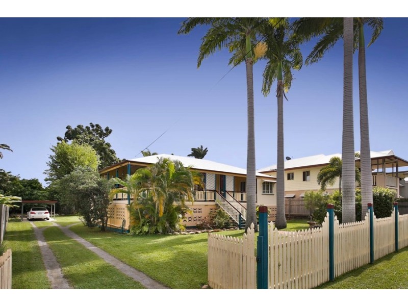 7 Cowley Street, West End QLD 4810