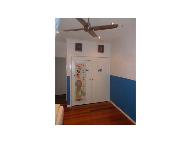 9B McCabe Cres, Arcadia, Magnetic Island QLD 4819