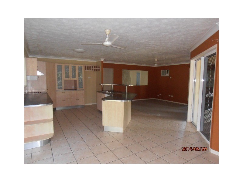 2 Hickory Court, Bushland Beach QLD 4818