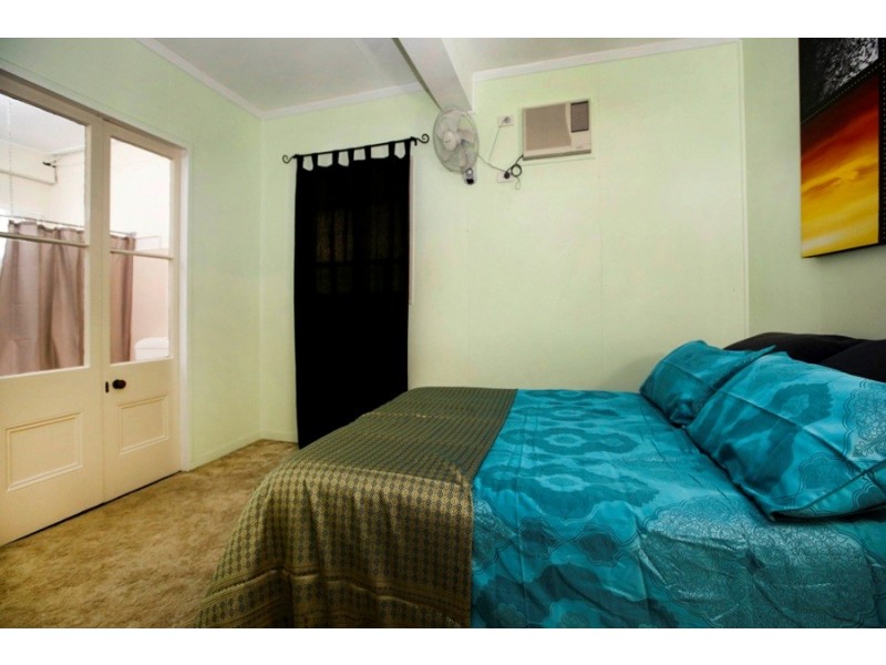 28 Soule Street, Hermit Park QLD 4812