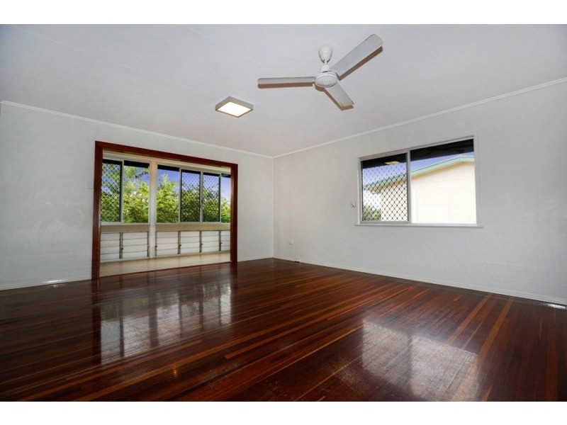 30 McBride Street, Kirwan QLD 4817