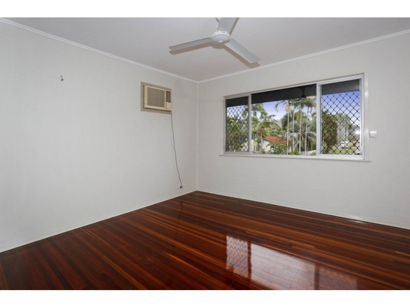 30 McBride Street, Kirwan QLD 4817