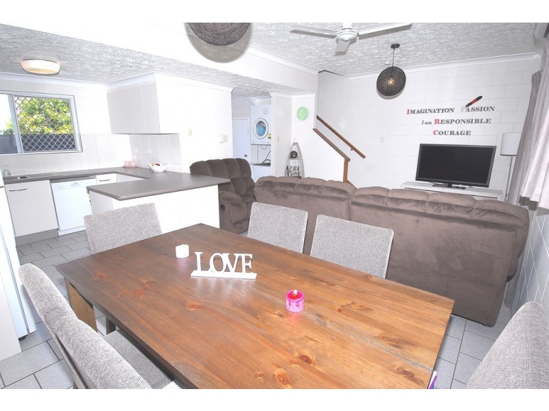 2/46 Grosvenor Street, Pimlico QLD 4812