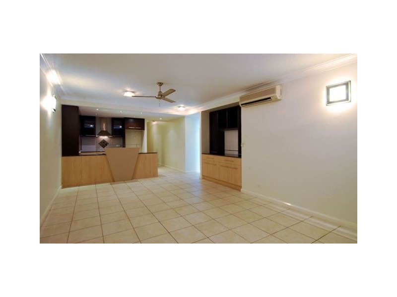 2/12-14 Hale Street, Townsville City QLD 4810