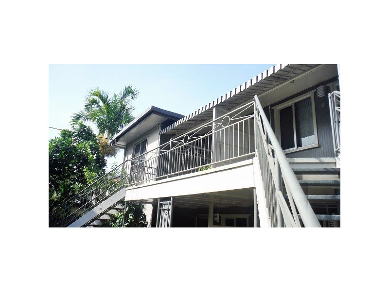 4/5B Warburton Street, North Ward QLD 4810