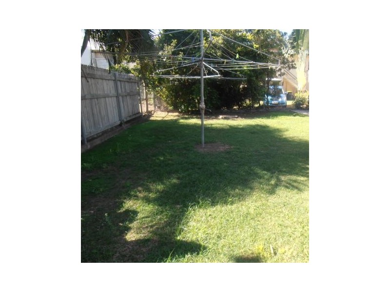 4/5B Warburton Street, North Ward QLD 4810