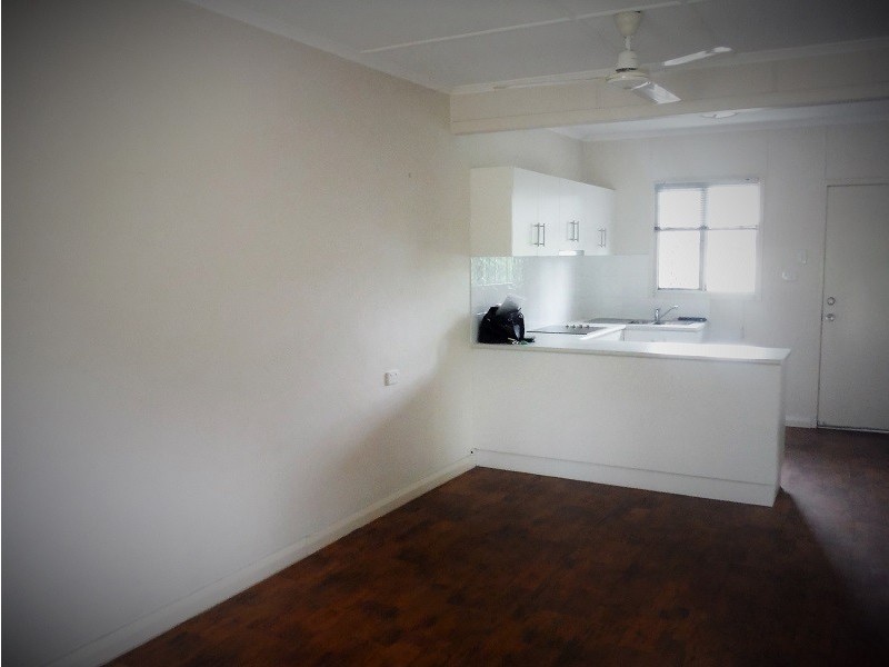 4/5B Warburton Street, North Ward QLD 4810