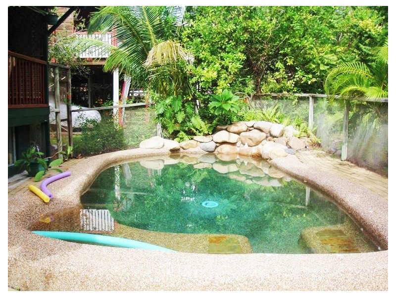 33 Compass Cres, Nelly Bay, Magnetic Island QLD 4819