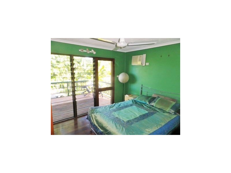 33 Compass Cres, Nelly Bay, Magnetic Island QLD 4819