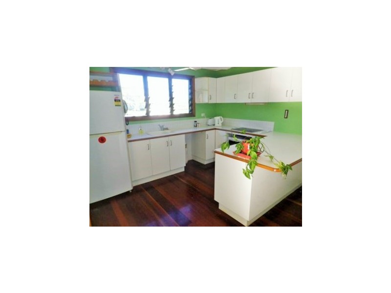 33 Compass Cres, Nelly Bay, Magnetic Island QLD 4819