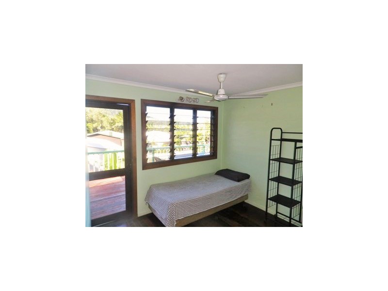 33 Compass Cres, Nelly Bay, Magnetic Island QLD 4819