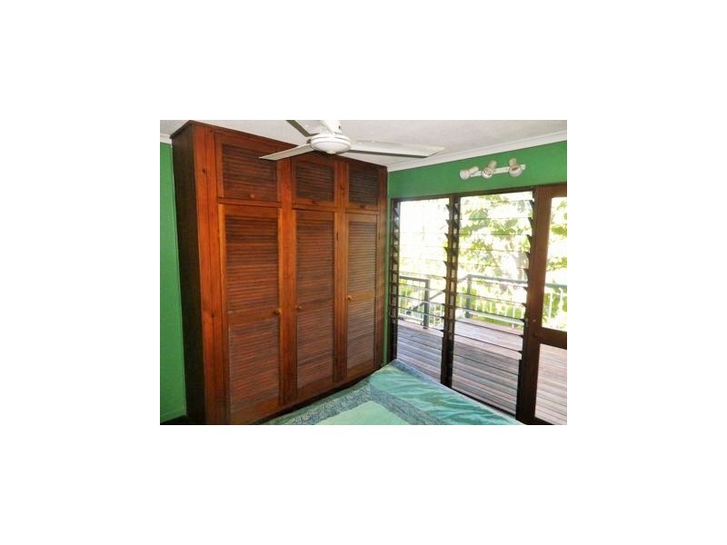 33 Compass Cres, Nelly Bay, Magnetic Island QLD 4819