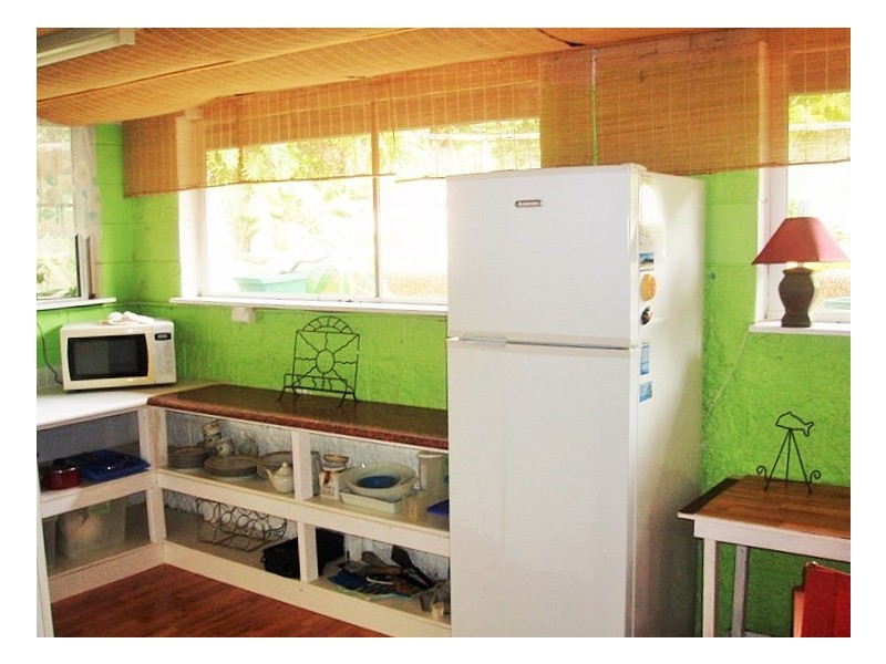 33 Compass Cres, Nelly Bay, Magnetic Island QLD 4819