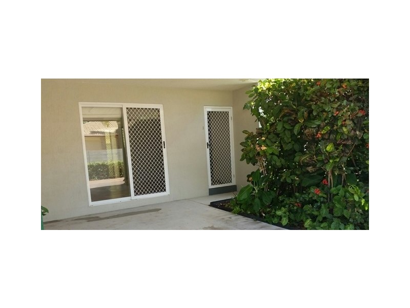 1/10 Sweet Street, Rosslea QLD 4812