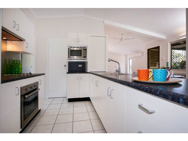 136 Albert Street, Cranbrook QLD 4814