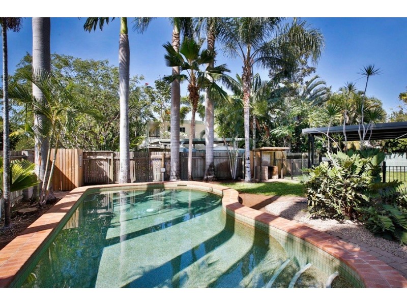136 Albert Street, Cranbrook QLD 4814