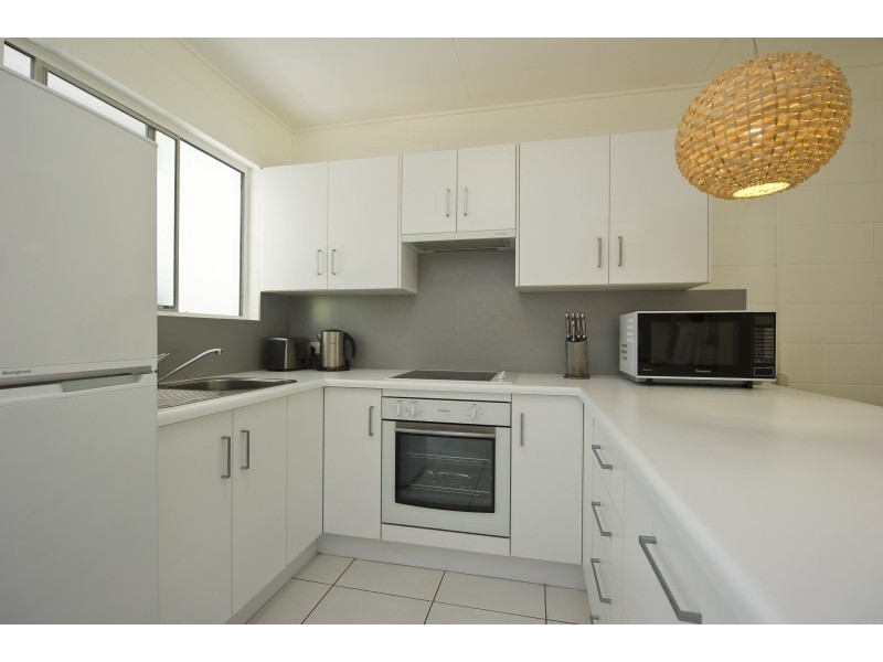 32 Marine Pde, Arcadia, Magnetic Island QLD 4819