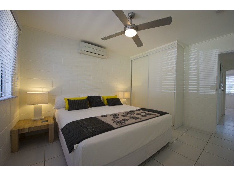 32 Marine Pde, Arcadia, Magnetic Island QLD 4819