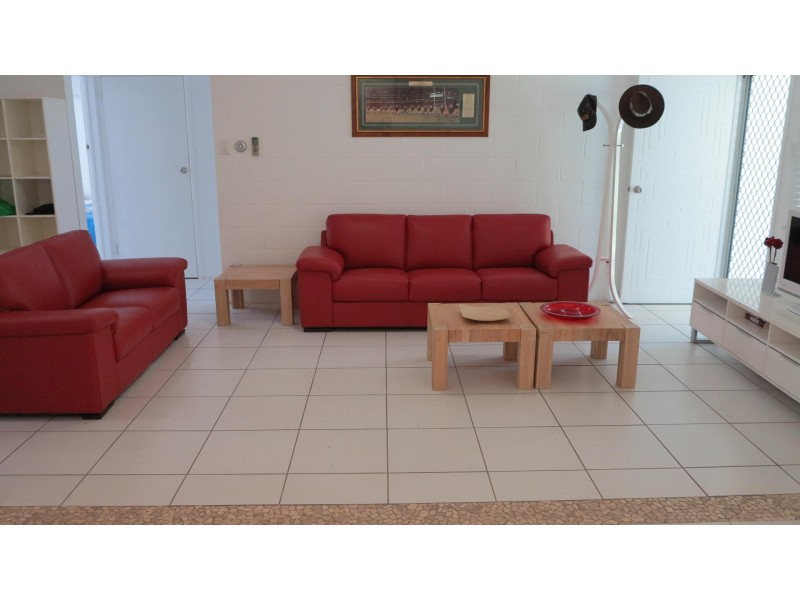 32 Marine Pde, Arcadia, Magnetic Island QLD 4819