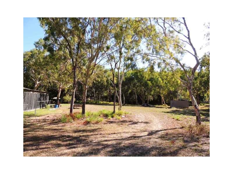 36 Yates Street, Nelly Bay, Magnetic Island QLD 4819