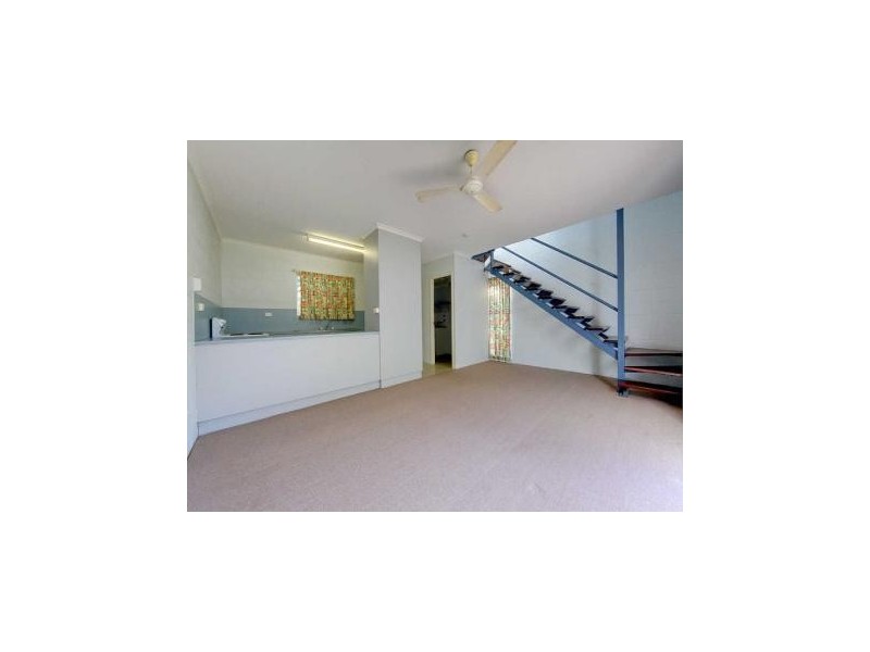 1/76 Paxton Street, North Ward QLD 4810