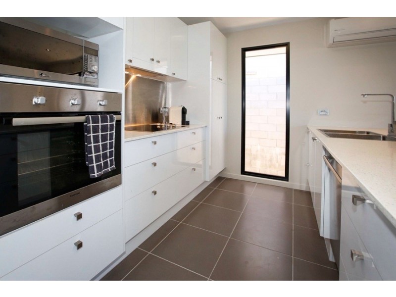 Lot 2/61 Livingstone Street, West End QLD 4810