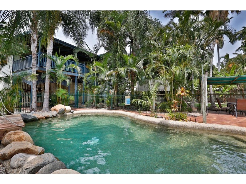 31 Ahearne Street, Hermit Park QLD 4812