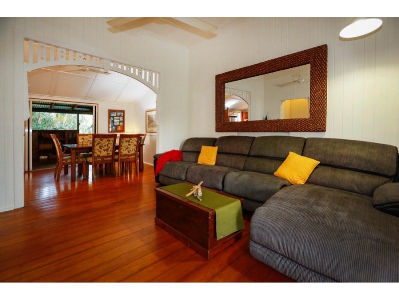 31 Ahearne Street, Hermit Park QLD 4812