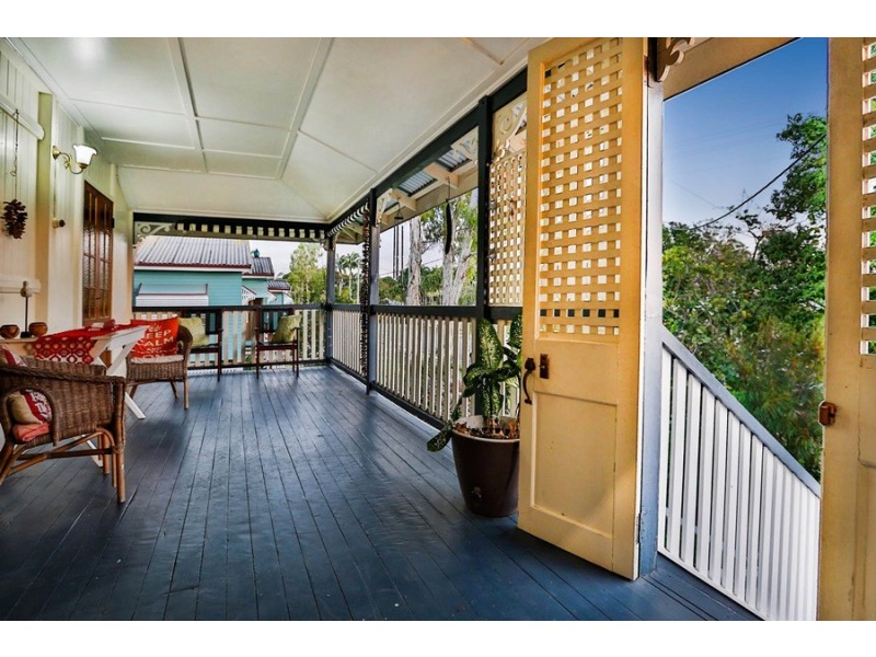 31 Ahearne Street, Hermit Park QLD 4812