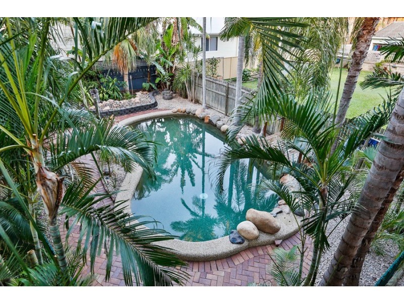 31 Ahearne Street, Hermit Park QLD 4812