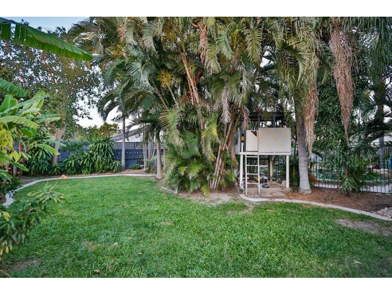 31 Ahearne Street, Hermit Park QLD 4812