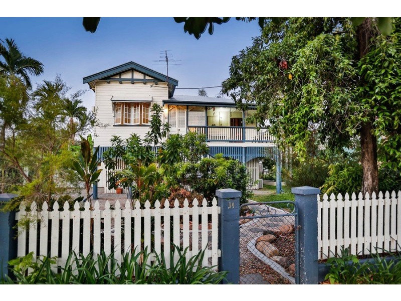 31 Ahearne Street, Hermit Park QLD 4812