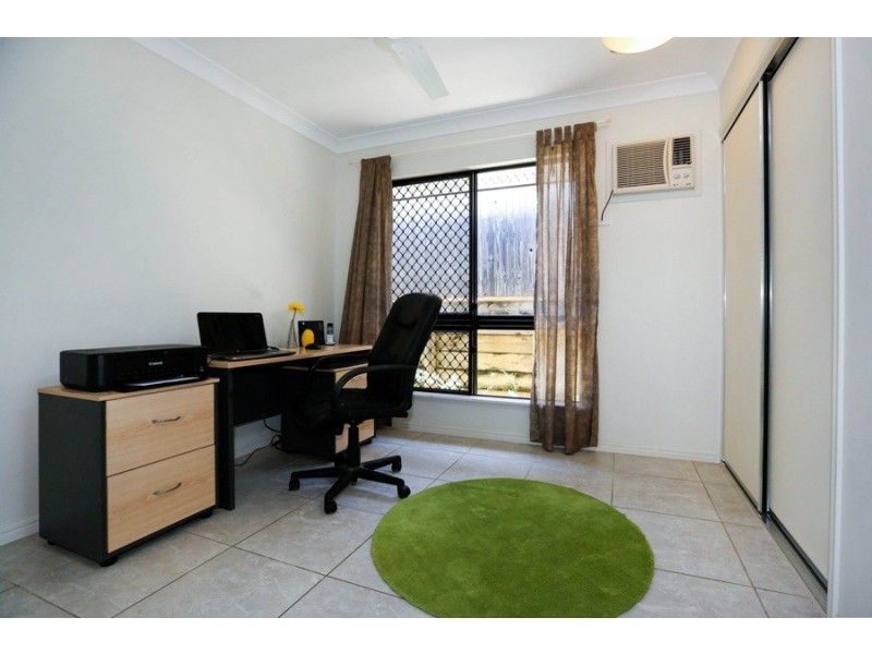 15 Lockyer Place, Mount Louisa QLD 4814
