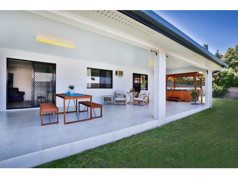 15 Lockyer Place, Mount Louisa QLD 4814