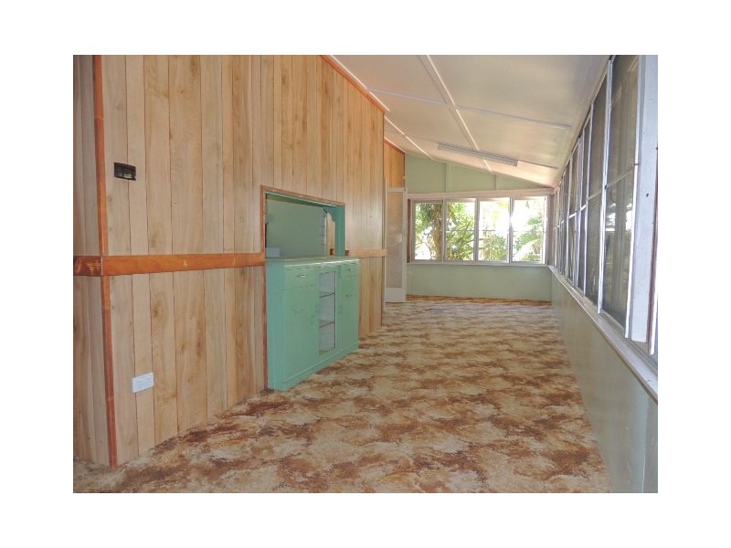 19 Hayles Avenue, Arcadia, Magnetic Island QLD 4819