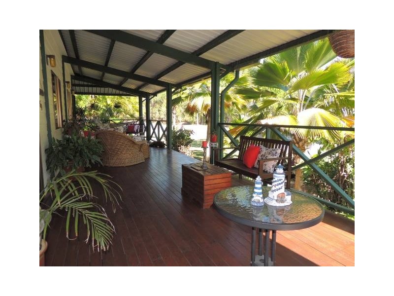 2 Corica Crescent, Horseshoe Bay, Magnetic Island QLD 4819