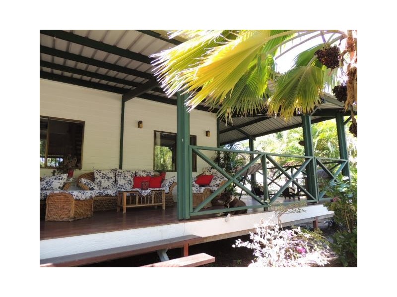 2 Corica Crescent, Horseshoe Bay, Magnetic Island QLD 4819
