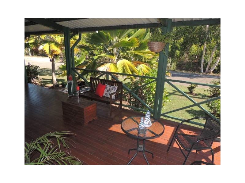 2 Corica Crescent, Horseshoe Bay, Magnetic Island QLD 4819